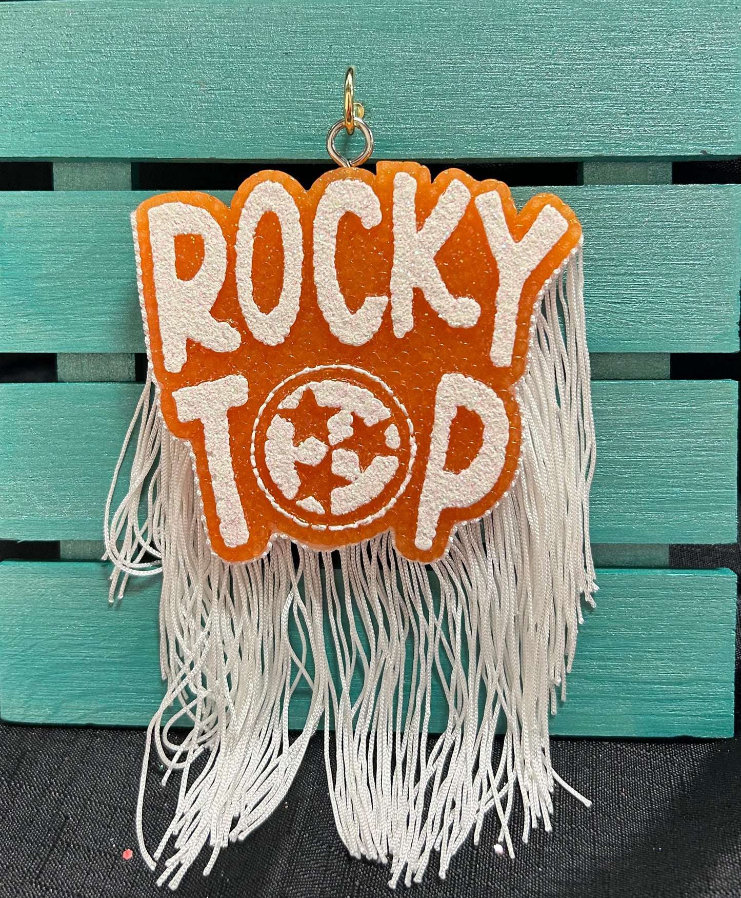 Rocky top with fringe